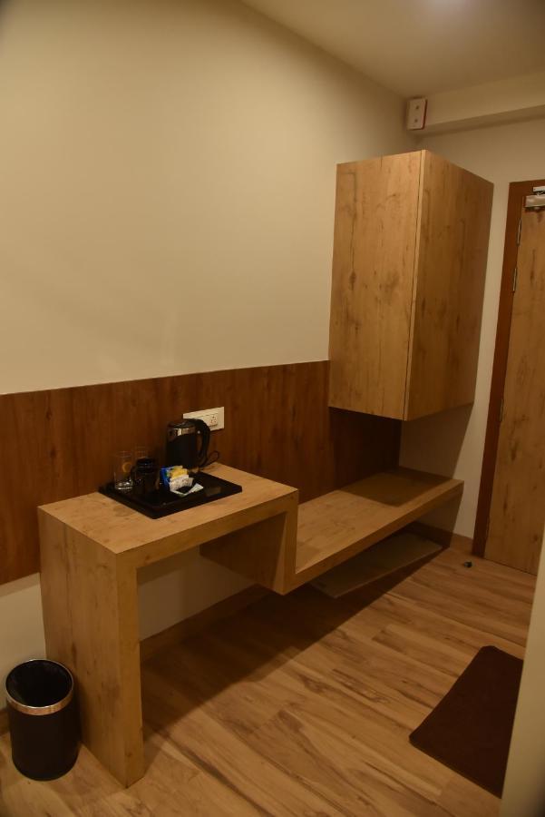 The Oaks Comforts Hubli Exterior photo