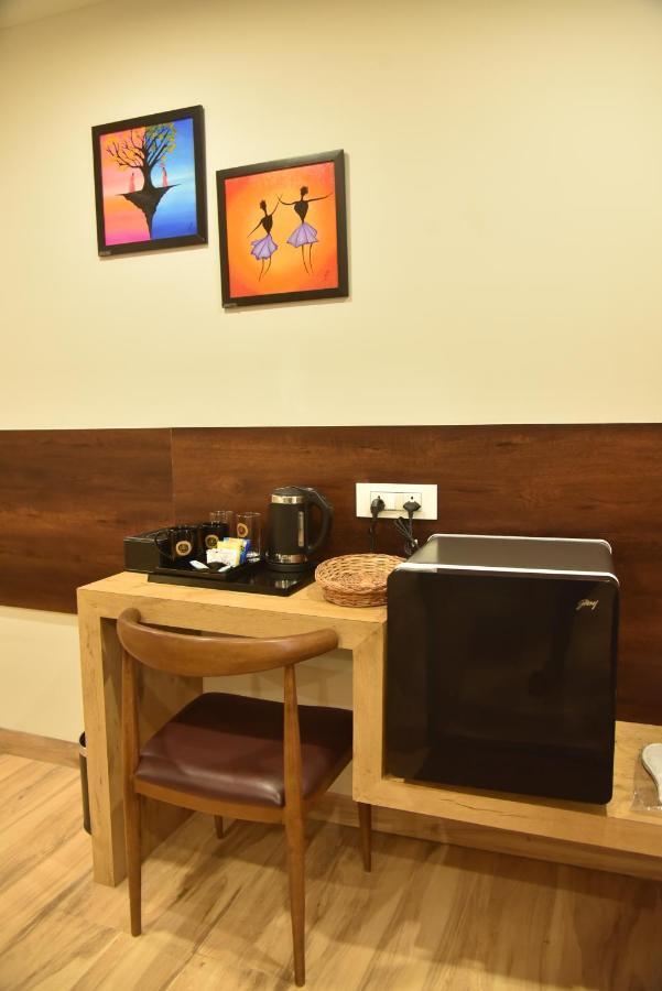 The Oaks Comforts Hubli Exterior photo
